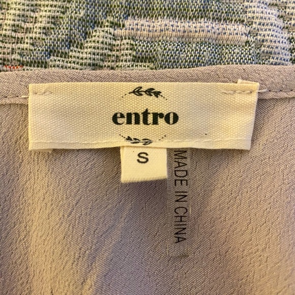 Entro Double V-Neck Tank - Picture 10 of 11